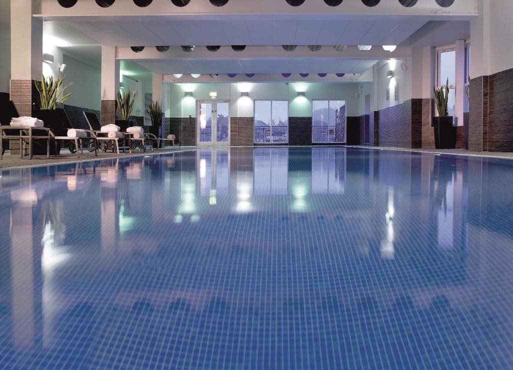 Macdonald Old England Hotel & Spa - 3
