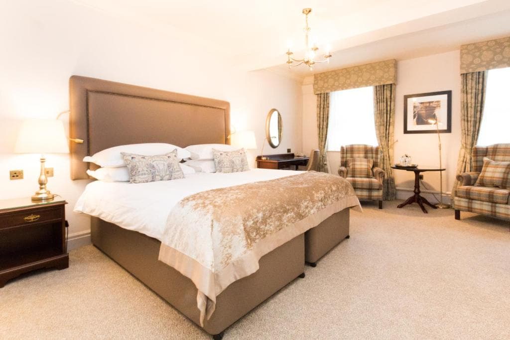 Macdonald Old England Hotel & Spa - 9