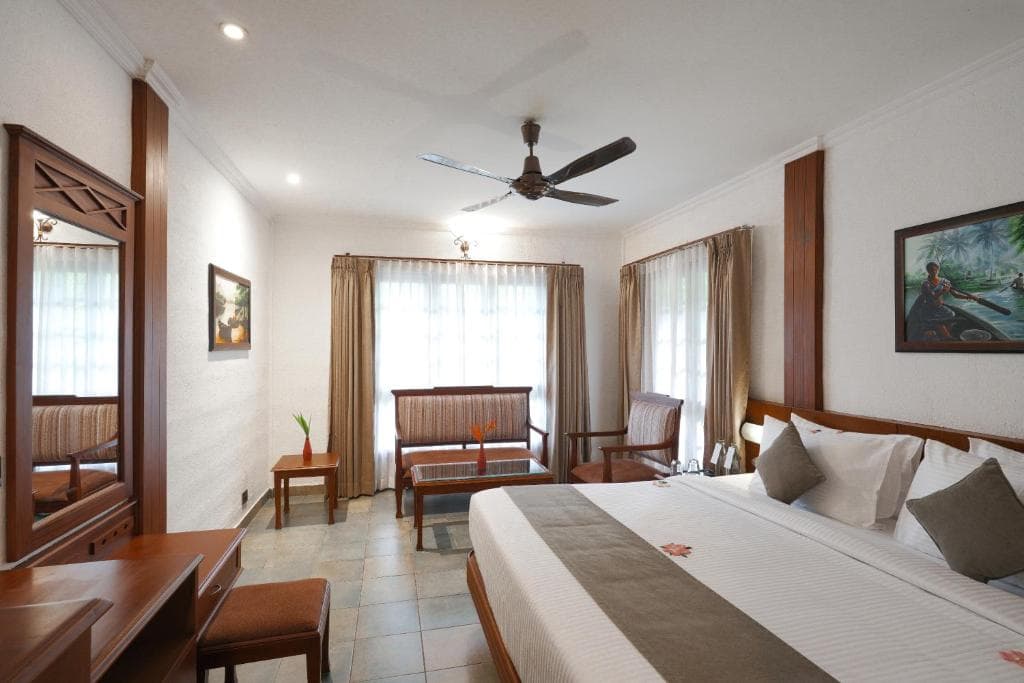 Lake Song Resort - 8