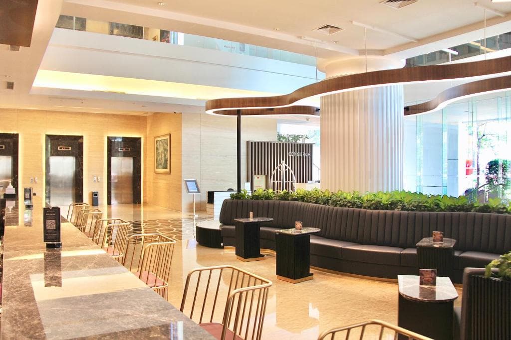 JS Luwansa Hotel - 2
