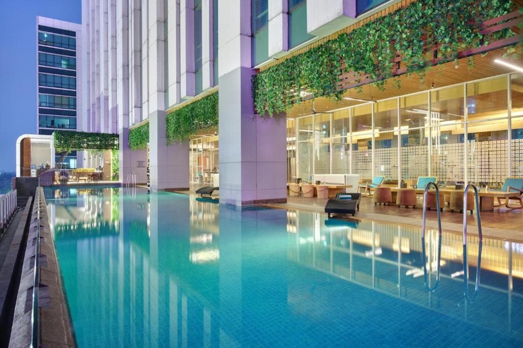 JS Luwansa Hotel - 4