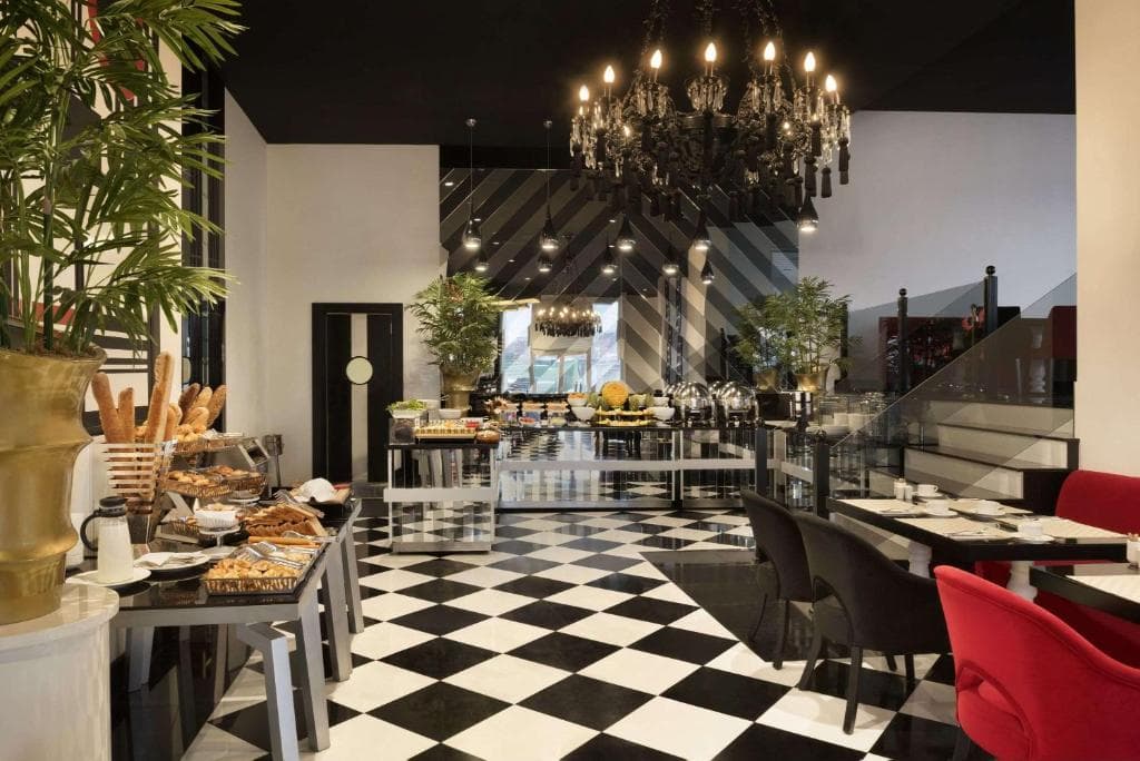 Ramada Hotel Suites Istanbul Sisli - 4