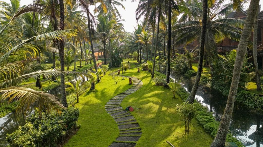 Lake Song Resort - 7
