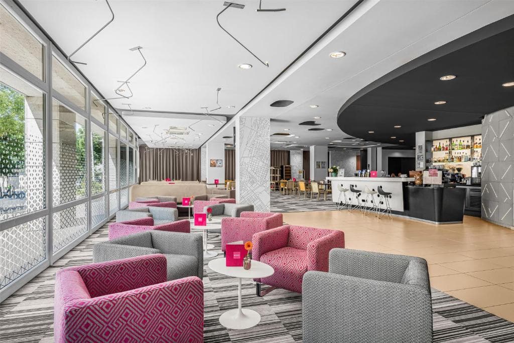 Park Inn By Radisson Budapest - 4